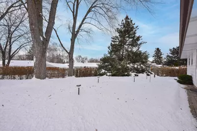 N85W18290  Tyler Ct, Menomonee Falls, WI 53051 - Photo 31