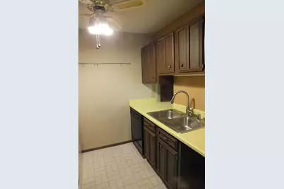 4215 N 100th St #141, Milwaukee, WI 53222 - Photo 5