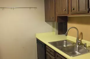 4215 N 100th St, Milwaukee, WI 53222 - Photo 5