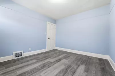 1902 W Nash St, Milwaukee, WI 53206 - Photo 11