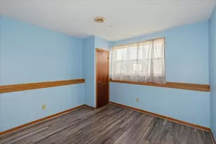 6401 N 106th St, Milwaukee, WI 53224 - Photo 11