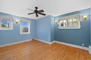 4221 N Farwell Ave, Shorewood, WI 53211 - Photo 17