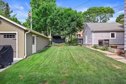 4221 N Farwell Ave, Shorewood, WI 53211 - Photo 41