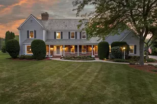 11019 N Wyngate Trace, Mequon, WI 53092 - Photo 3