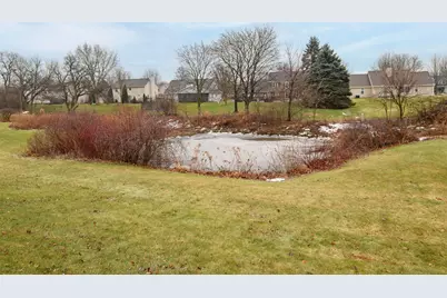 1910  Crossbow Ct, Waukesha, WI 53186 - Photo 37