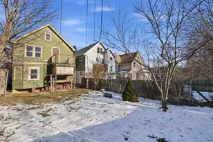 215 E Chambers St, Milwaukee, WI 53212 - Photo 5