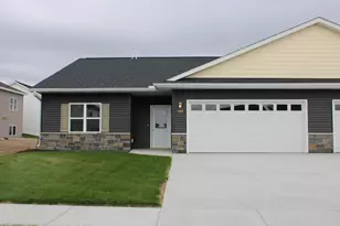 1352 Kettle Dr, Kewaskum, WI 53040 - Photo 1