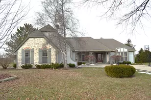 8530 W Woodfield Ct, Franklin, WI 53132 - Photo 1