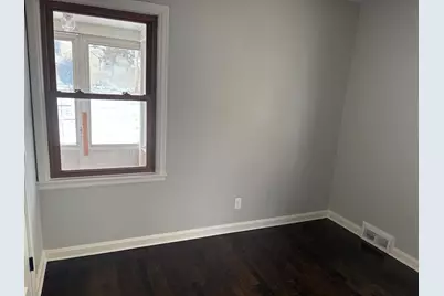 4113 S Austin St, Milwaukee, WI 53207 - Photo 11