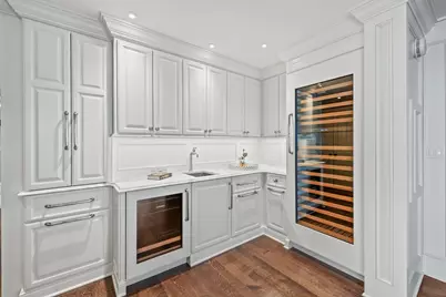 929 N Astor St #2706/2708, Milwaukee, WI 53202 - Photo 11