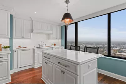 929 N Astor St #2706/2708, Milwaukee, WI 53202 - Photo 7