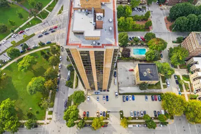 929 N Astor St #2706/2708, Milwaukee, WI 53202 - Photo 77