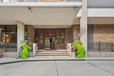 929 N Astor St #2706/2708, Milwaukee, WI 53202 - Photo 49