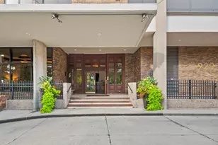 929 N Astor St, Milwaukee, WI 53202 - Photo 49