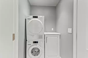 929 N Astor St, Milwaukee, WI 53202 - Photo 45