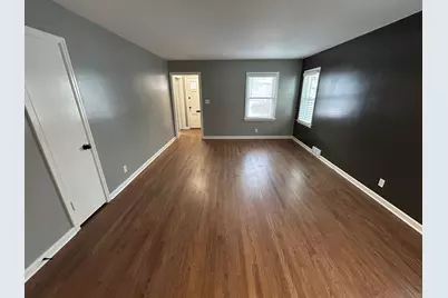 402 N 68th St, Wauwatosa, WI 53212 - Photo 7