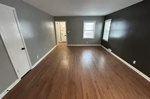 402 N 68th St, Wauwatosa, WI 53212 - Photo 7