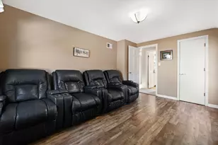 7327 W Morgan Ave, Milwaukee, WI 53220 - Photo 17