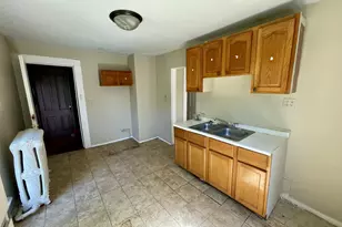 1331 N 22nd St, Milwaukee, WI 53205 - Photo 17