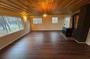 1123 River Dr, Lyons, WI 53105 - Photo 5