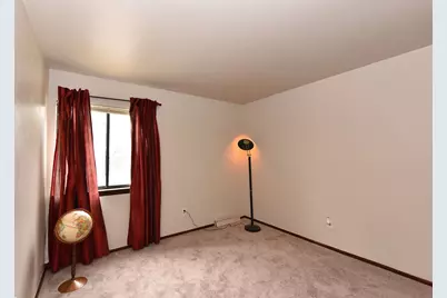 6081 W Calumet Rd, Milwaukee, WI 53223 - Photo 21