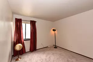 6081 W Calumet Rd, Milwaukee, WI 53223 - Photo 21