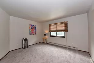 6081 W Calumet Rd, Milwaukee, WI 53223 - Photo 19