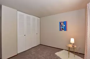 6081 W Calumet Rd, Milwaukee, WI 53223 - Photo 21