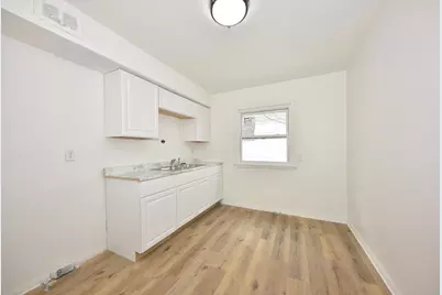 5754 N 65th St, Milwaukee, WI 53218 - Photo 5