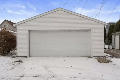 3680 S Alabama Ave, Milwaukee, WI 53207 - Photo 17