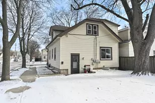 2001 S 90th St, West Allis, WI 53227 - Photo 23