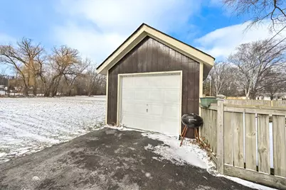 10211 S Nicholson Rd, Oak Creek, WI 53154 - Photo 33