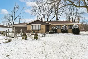 10211 S Nicholson Rd, Oak Creek, WI 53154 - Photo 1