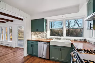 5686 N River Forest Dr, Glendale, WI 53209 - Photo 25