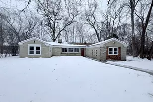 5686 N River Forest Dr, Glendale, WI 53209 - Photo 3