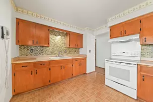 N170W20569 Parkview Dr, Jackson, WI 53037 - Photo 9