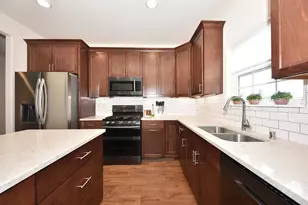 N66W23662 Hillview Rd, Sussex, WI 53089 - Photo 15