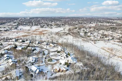 14820  Clare-Bridge Ln, Brookfield, WI 53005 - Photo 25