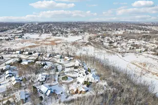 14820 Clare Bridge Ln, Brookfield, WI 53005 - Photo 25