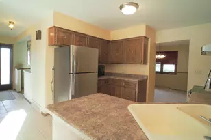 1021 Hill St, Watertown, WI 53098 - Photo 11