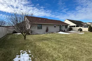 1545 Birka Ln, Onalaska, WI 54650 - Photo 3