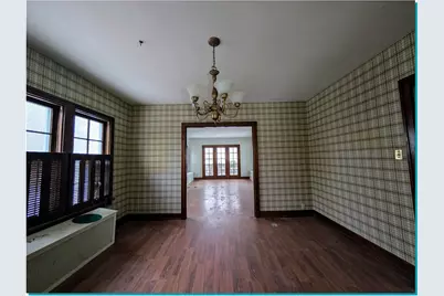 955 N 6th St, Manitowoc, WI 54220 - Photo 11