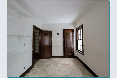 955 N 6th St, Manitowoc, WI 54220 - Photo 13