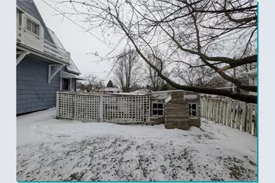 955 N 6th St, Manitowoc, WI 54220 - Photo 5
