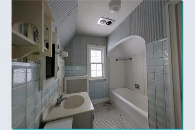 955 N 6th St, Manitowoc, WI 54220 - Photo 27