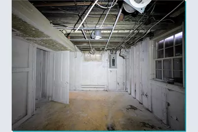 955 N 6th St, Manitowoc, WI 54220 - Photo 29