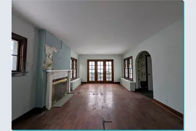 955 N 6th St, Manitowoc, WI 54220 - Photo 9