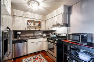 225 Country Club Dr, Lake Geneva, WI 53147 - Photo 5