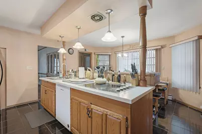 4132  Menomonee River Pkwy, Wauwatosa, WI 53222 - Photo 9