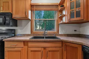 8005 Thistle Ct, Racine, WI 53185 - Photo 7